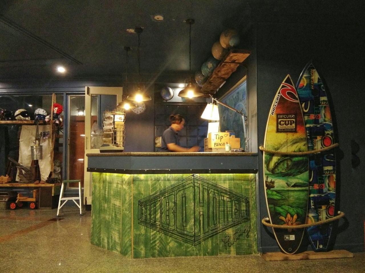 Patong Beachfront Boutique Hotel Exterior foto