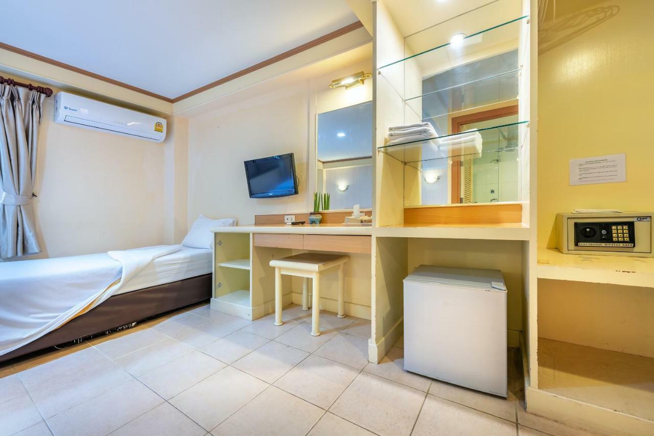 Patong Beachfront Boutique Hotel Exterior foto